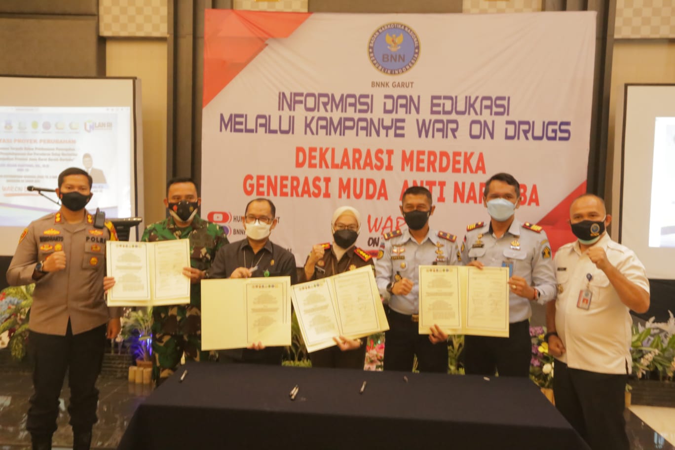 Kapolres Garut Hadiri Undangan Kegiatan Dari BNN Kab.Garut Dalam Rangka Kampanye War On Drugs (Deklarasi Generasi Muda Anti Narkoba)