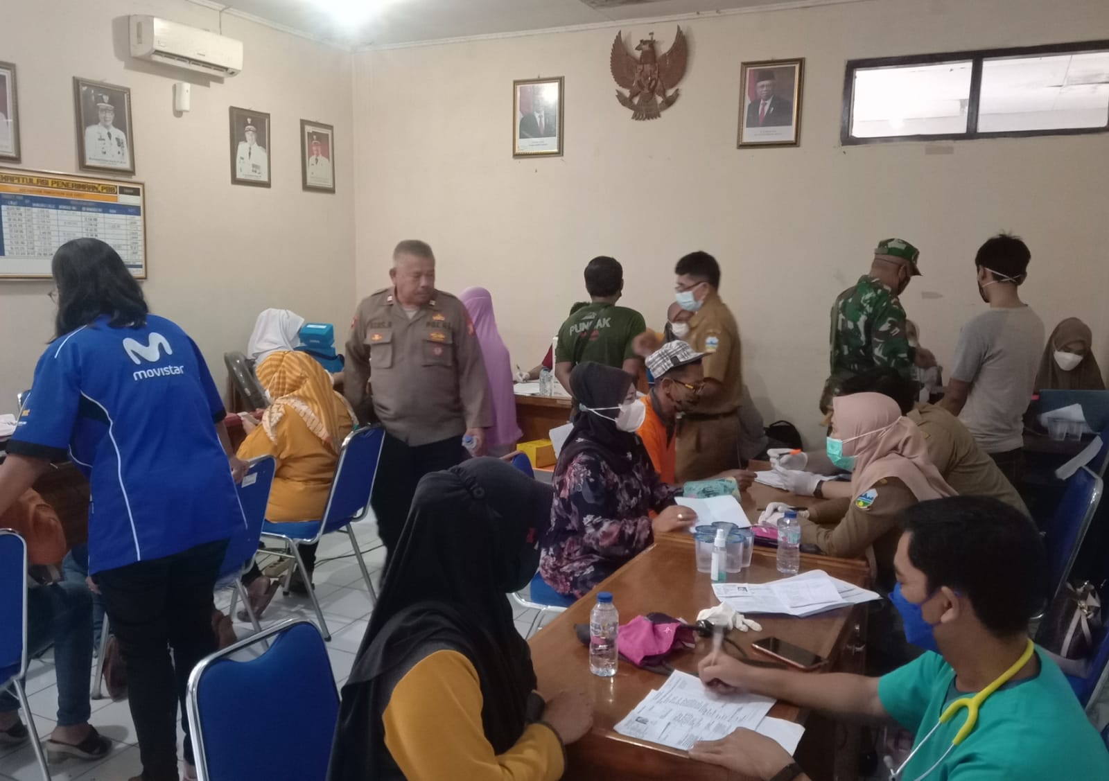 POLSEK WANARAJA GENCAR LAKSANAKAN KEGIATAN PROGRAM GERAI VAKSIN PRESISI TNI-POLRI