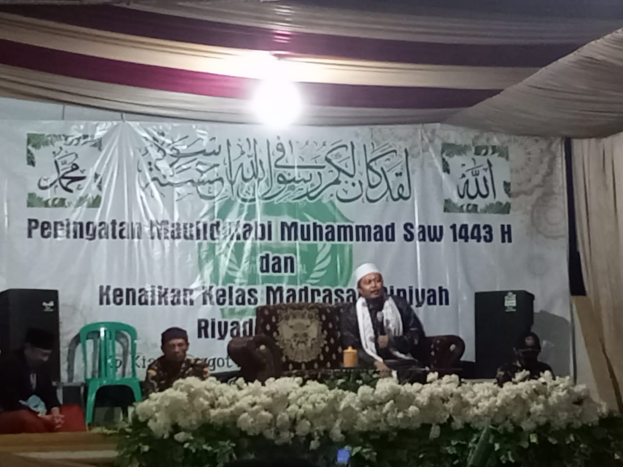 POLSEK CILAWU HADIRI GIAT PENGAJIAN MAULID NABI MUHAMMAD SAW 1443 DI KECAMATAN CILAWU KAB. GARUT