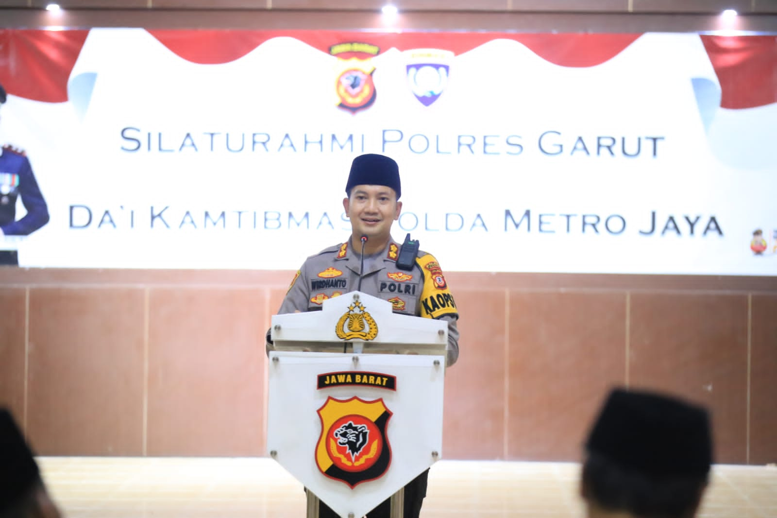 KAPOLRES GARUT LAKSANAKAN SILATURAHMI DENGAN PENGURUS PONDOK PESANTREN AS-SYARIEF KARANG TENGAH KAB. GARUT