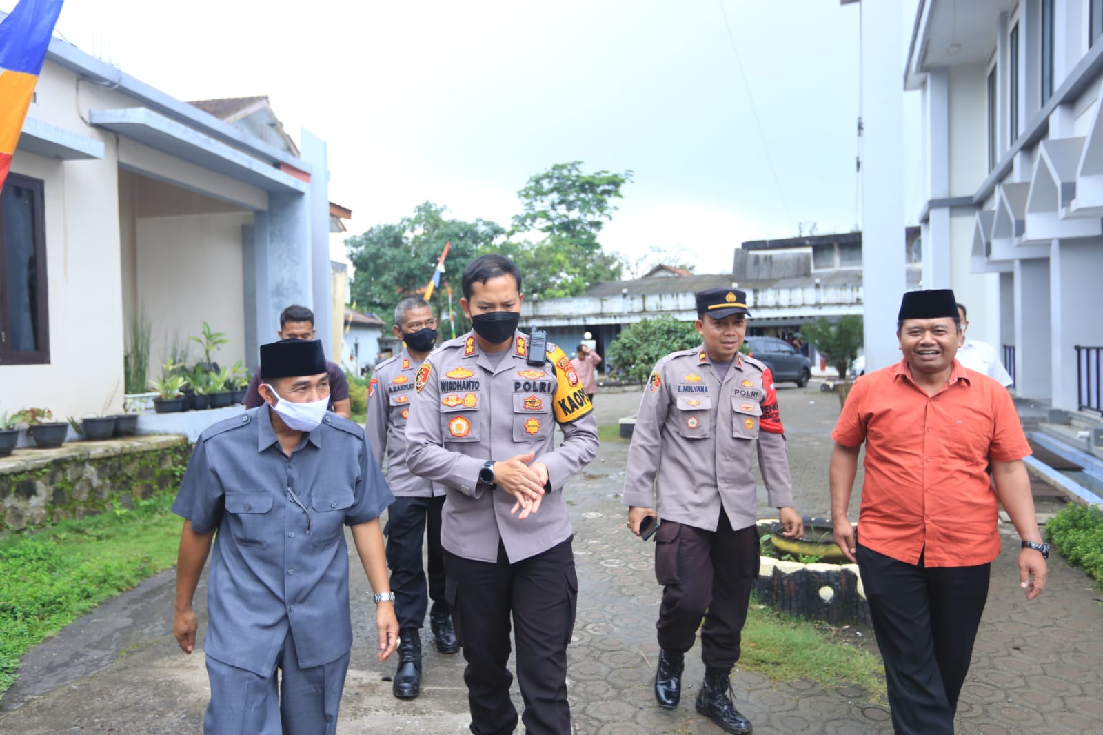 SILATURAHMI KAPOLRES GARUT  DENGAN PIMPINAN PONPES AL FALAH BUNGBULANG