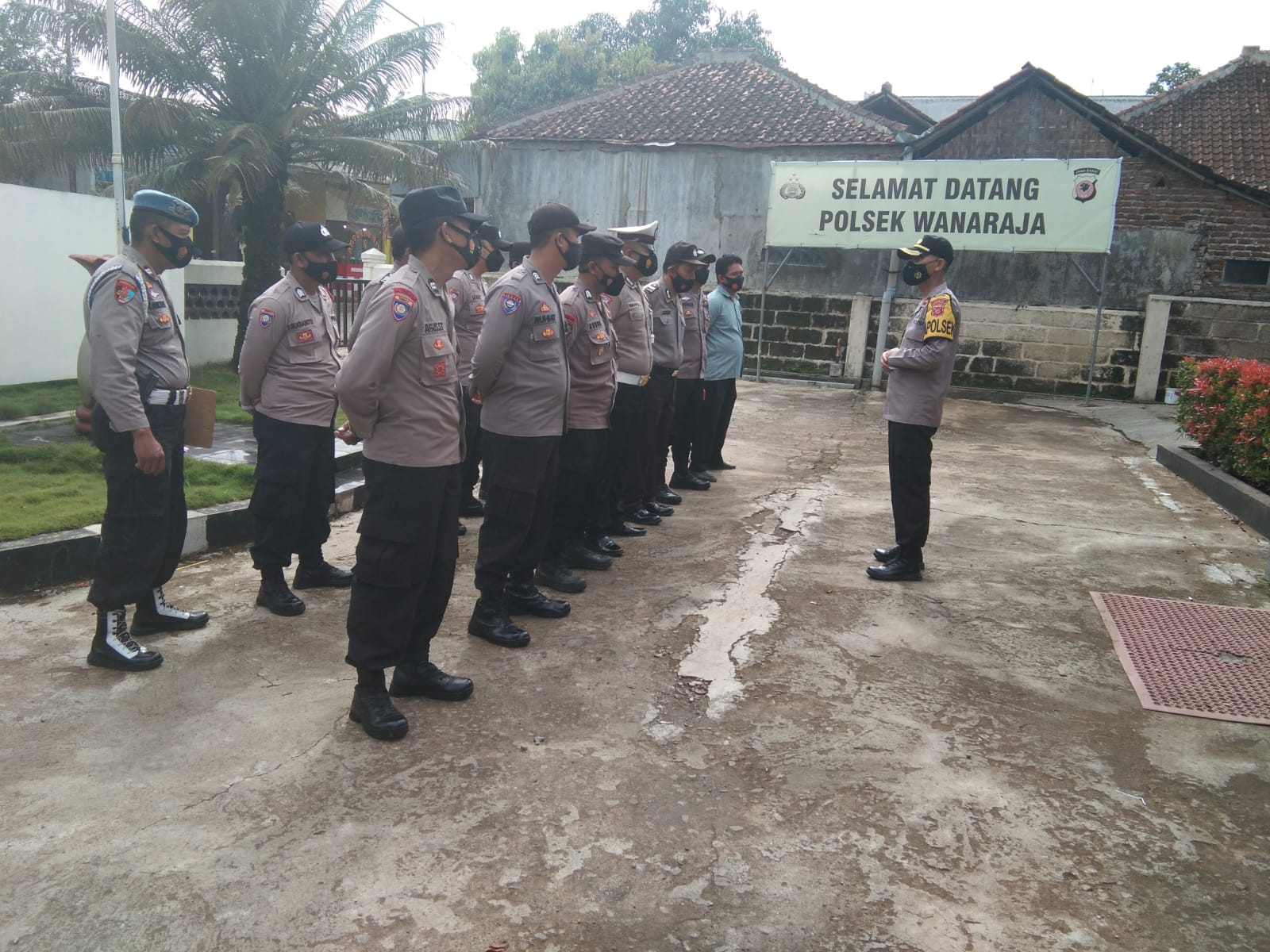 KAPOLSEK WANARAJA MEMPERKETAT OPERASI YUTISI DALAM RANGKA PENERAPAN PPKM LEVEL 3