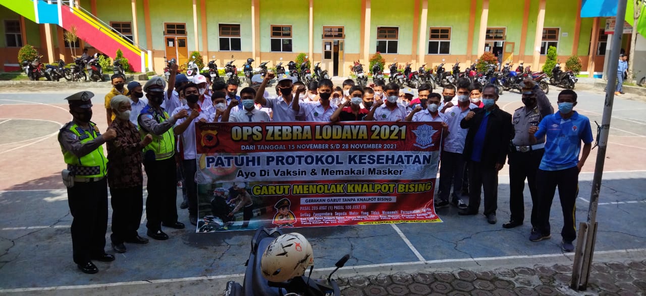 POLSEK GARUT KOTA LAKSANAKAN SOSIALISASI OPS ZEBRA LODAYA DAN PENERTIBAN KNALPOT BISING 2021 DI KAB. GARUT